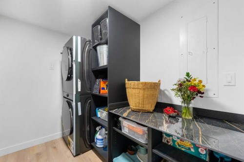 601-320 Meredith Road Ne, Calgary, AB - Indoor Photo Showing Laundry Room
