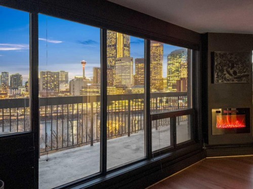 601-320 Meredith Road Ne, Calgary, AB - Indoor Photo Showing Other Room