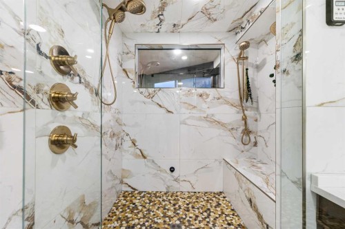 601-320 Meredith Road Ne, Calgary, AB - Indoor Photo Showing Bathroom