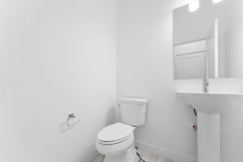 277 Dawson Way, Chestermere, AB - Indoor Photo Showing Bathroom