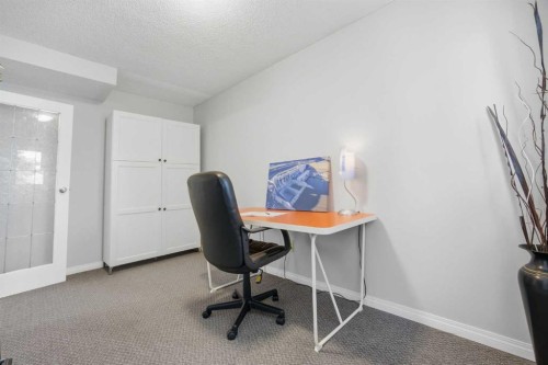 2-3015 51 Street Sw, Calgary, AB - Indoor Photo Showing Office