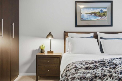 2-3015 51 Street Sw, Calgary, AB - Indoor Photo Showing Bedroom