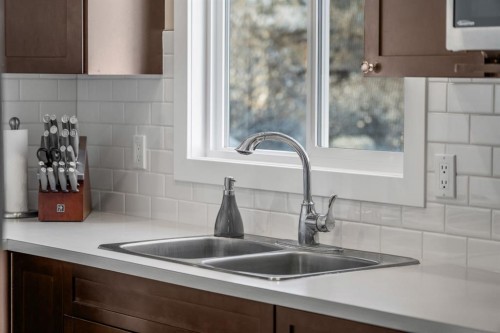 2628 Oakmoor Drive Sw, Calgary, AB - Indoor Photo Showing Kitchen With Double Sink
