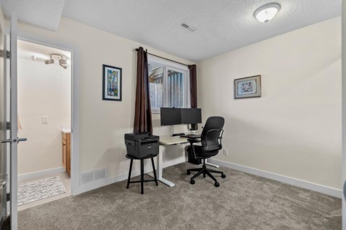 2628 Oakmoor Drive Sw, Calgary, AB - Indoor Photo Showing Other Room