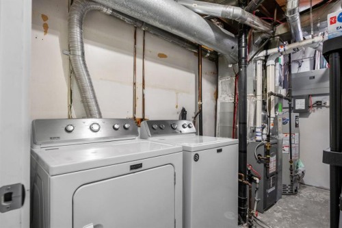 2628 Oakmoor Drive Sw, Calgary, AB - Indoor Photo Showing Laundry Room