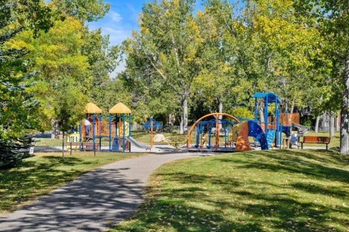 2628 Oakmoor Drive Sw, Calgary, AB - Outdoor