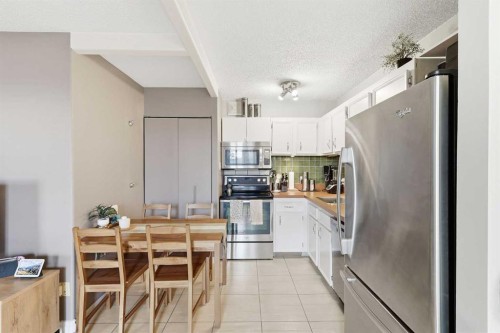 508-111 14 Avenue Se, Calgary, AB - Indoor Photo Showing Kitchen With Stainless Steel Kitchen