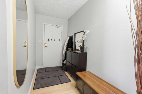 508-111 14 Avenue Se, Calgary, AB - Indoor Photo Showing Other Room