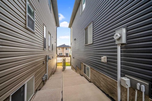 57 Saddlecrest Park Ne, Calgary, AB -  With Exterior