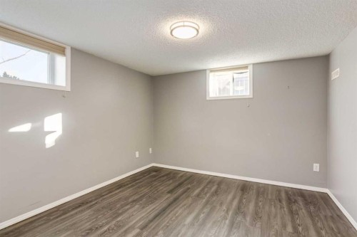 4603 79 Street Nw, Calgary, AB - Indoor Photo Showing Other Room