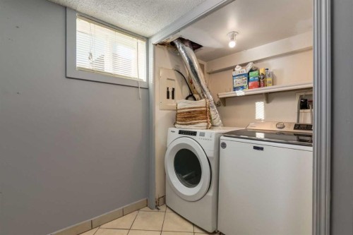 4603 79 Street Nw, Calgary, AB - Indoor Photo Showing Laundry Room