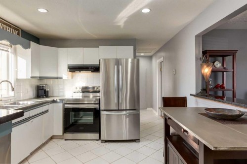 4603 79 Street Nw, Calgary, AB - Indoor Photo Showing Kitchen With Stainless Steel Kitchen