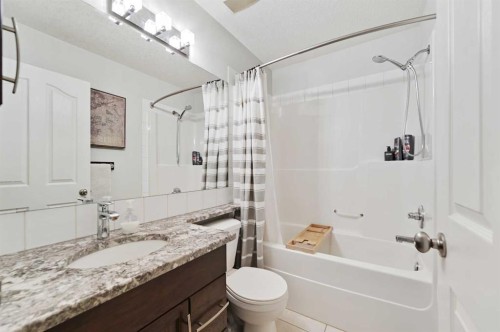71 Cranberry Place Se, Calgary, AB - Indoor Photo Showing Bathroom