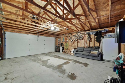 71 Cranberry Place Se, Calgary, AB - Indoor Photo Showing Garage