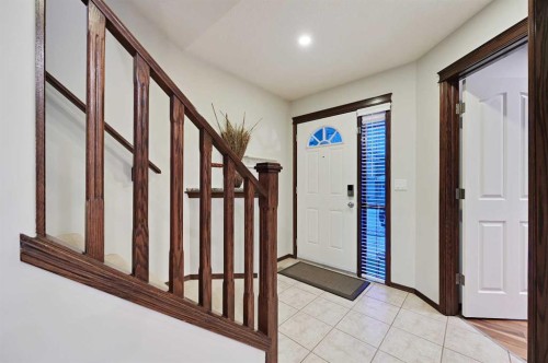 71 Cranberry Place Se, Calgary, AB - Indoor Photo Showing Other Room