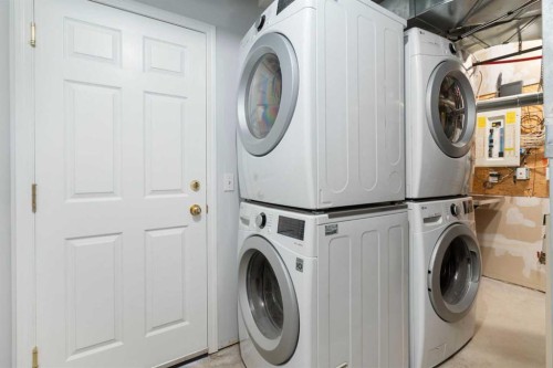 46 Bridleridge Way Sw, Calgary, AB - Indoor Photo Showing Laundry Room