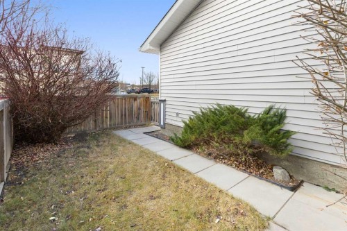 46 Bridleridge Way Sw, Calgary, AB - Outdoor