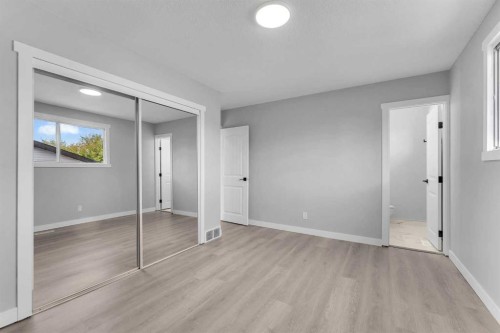 992 Rundlecairn Way Ne, Calgary, AB - Indoor Photo Showing Other Room