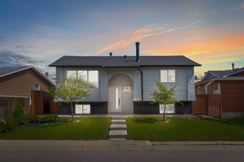 992 Rundlecairn Way Ne, Calgary, AB - Outdoor