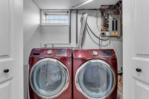 992 Rundlecairn Way Ne, Calgary, AB - Indoor Photo Showing Laundry Room