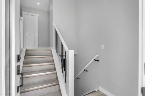 992 Rundlecairn Way Ne, Calgary, AB - Indoor Photo Showing Other Room