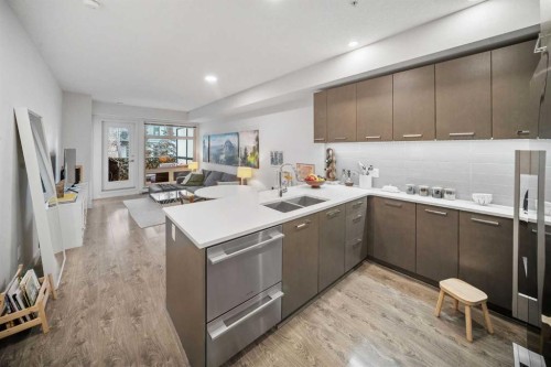 211-323 20 Avenue SW Calgary, AB T2S 2G5