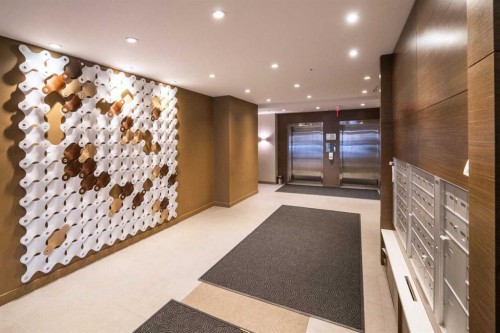 211-323 20 Avenue Sw, Calgary, AB - Indoor Photo Showing Other Room