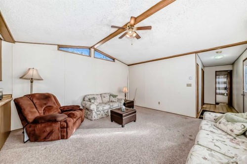 3227 Burroughs Manor Ne, Calgary, AB 