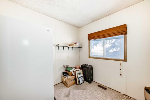 3227 Burroughs Manor Ne, Calgary, AB 