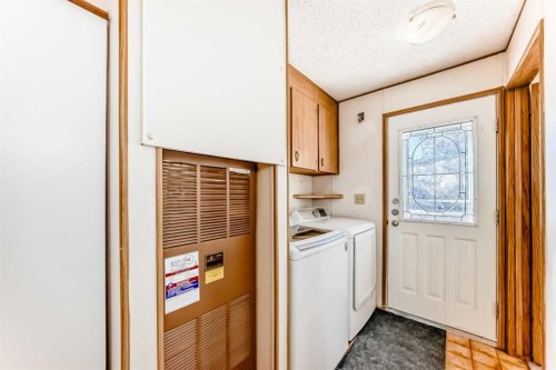 3227 Burroughs Manor Ne, Calgary, AB 