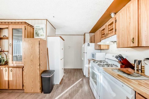 3227 Burroughs Manor Ne, Calgary, AB 