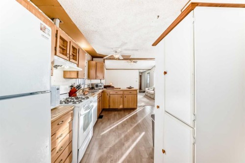 3227 Burroughs Manor Ne, Calgary, AB 