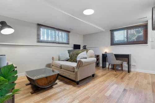 7132 36 Avenue Nw, Calgary, AB - Indoor