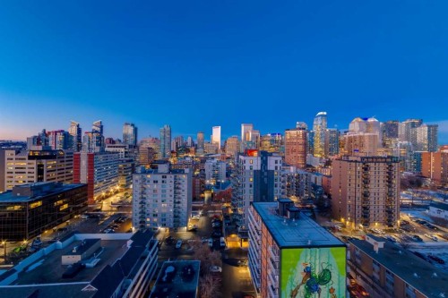 1700-817 15 Avenue Sw, Calgary, AB - Outdoor With View
