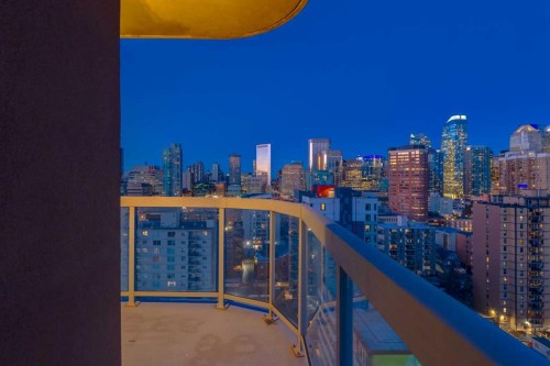 1700-817 15 Avenue Sw, Calgary, AB - Outdoor With Balcony