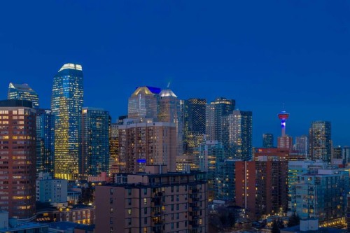 1700-817 15 Avenue Sw, Calgary, AB - Outdoor With Facade