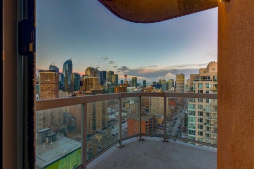 1700-817 15 Avenue Sw, Calgary, AB - Outdoor With Balcony With View