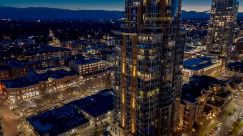 1700-817 15 Avenue Sw, Calgary, AB - Outdoor With View