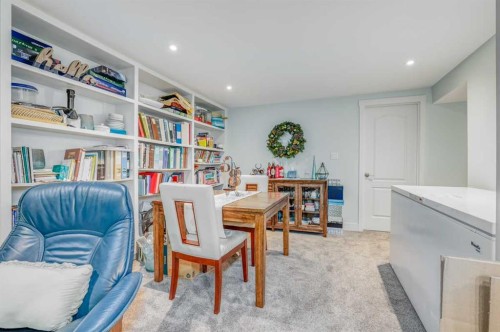25 Highwood Place Nw, Calgary, AB - Indoor