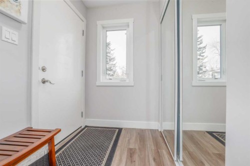 25 Highwood Place Nw, Calgary, AB - Indoor Photo Showing Other Room