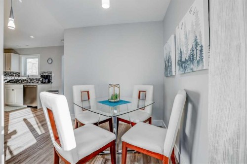 25 Highwood Place Nw, Calgary, AB - Indoor Photo Showing Dining Room