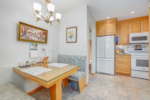 25 Highwood Place Nw, Calgary, AB - Indoor