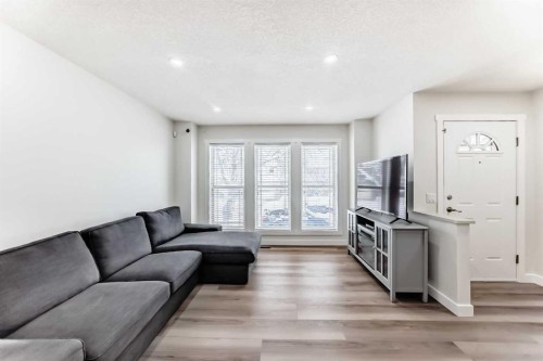 170 Country Hills Heights, Calgary, AB - Indoor Photo Showing Living Room