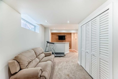 170 Country Hills Heights, Calgary, AB - Indoor