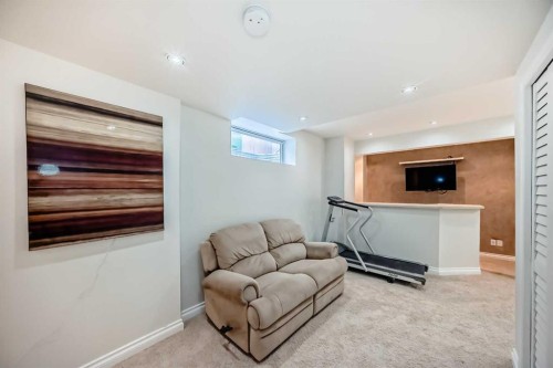 170 Country Hills Heights, Calgary, AB - Indoor