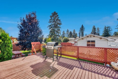 23 Brazeau Crescent Sw, Calgary, AB - Outdoor With Deck Patio Veranda