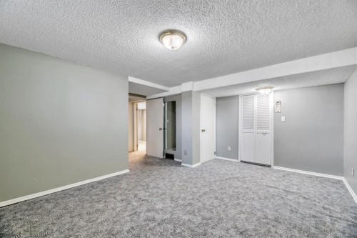 23 Brazeau Crescent Sw, Calgary, AB - Indoor Photo Showing Other Room