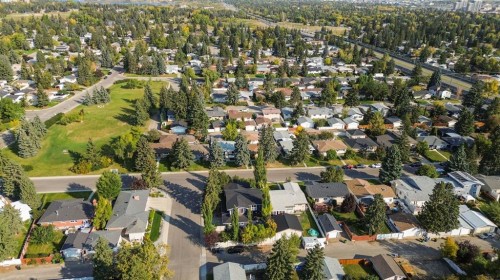 23 Brazeau Crescent Sw, Calgary, AB - Outdoor With View