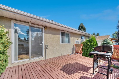 23 Brazeau Crescent Sw, Calgary, AB - Outdoor With Deck Patio Veranda With Exterior