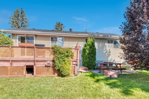 23 Brazeau Crescent Sw, Calgary, AB - Outdoor With Deck Patio Veranda
